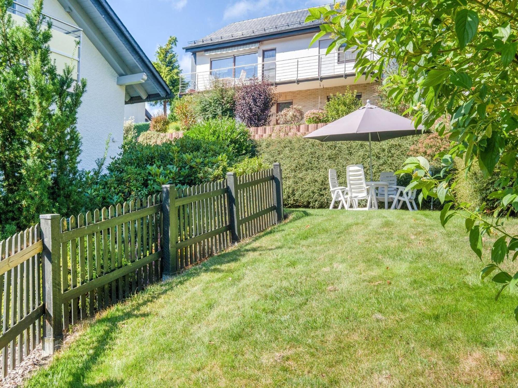 Modern Apartment In Schwalefeld With Garden فيلنغن المظهر الخارجي الصورة