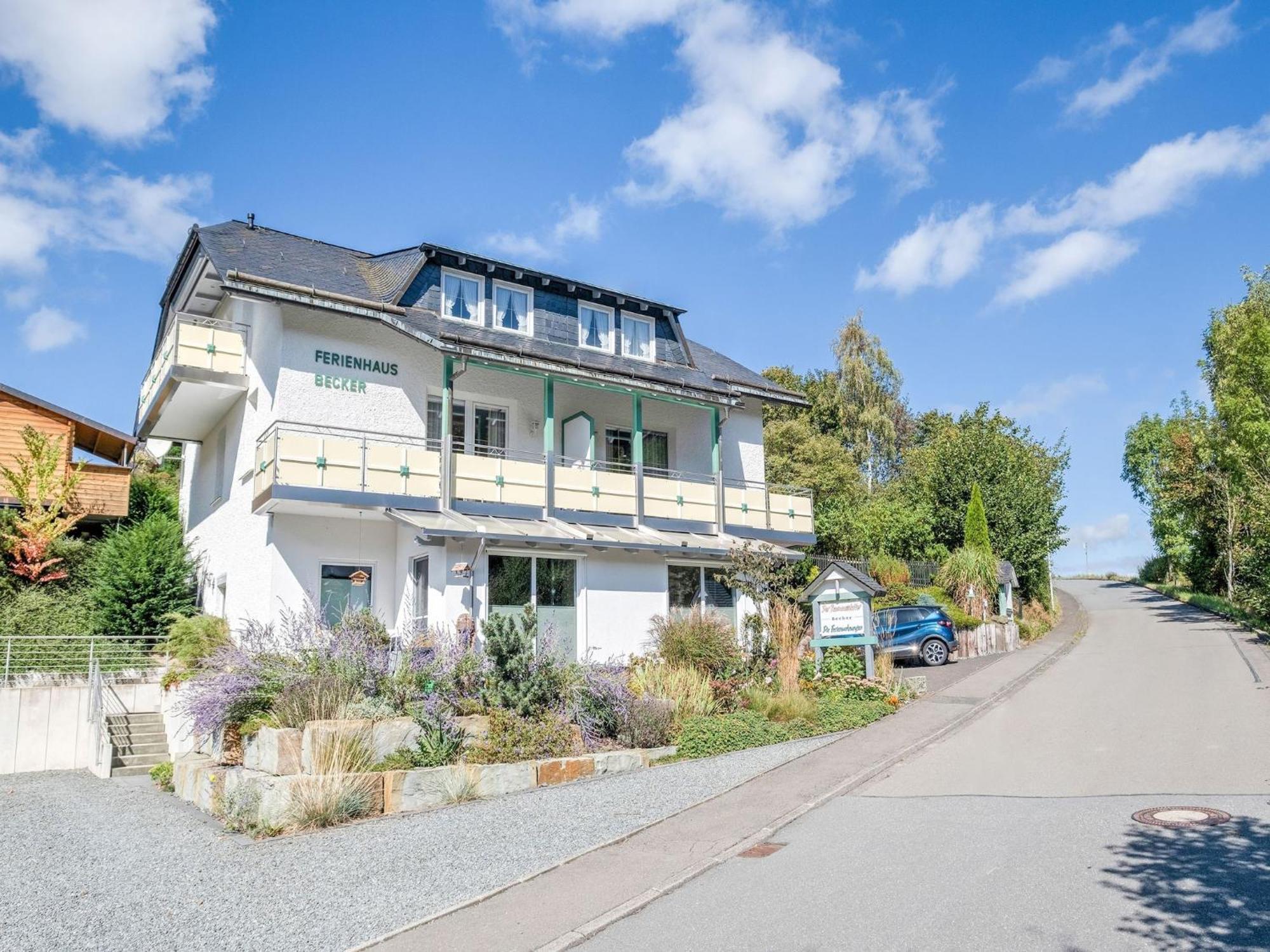 Modern Apartment In Schwalefeld With Garden فيلنغن المظهر الخارجي الصورة